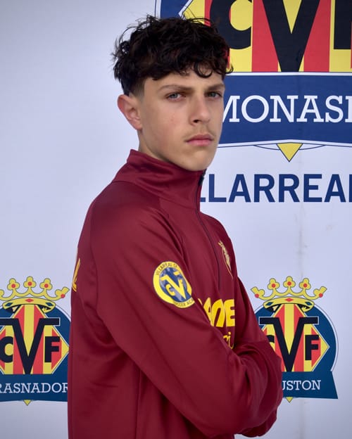 Leo Basbanas Coach at monash villarreal fc melbourne